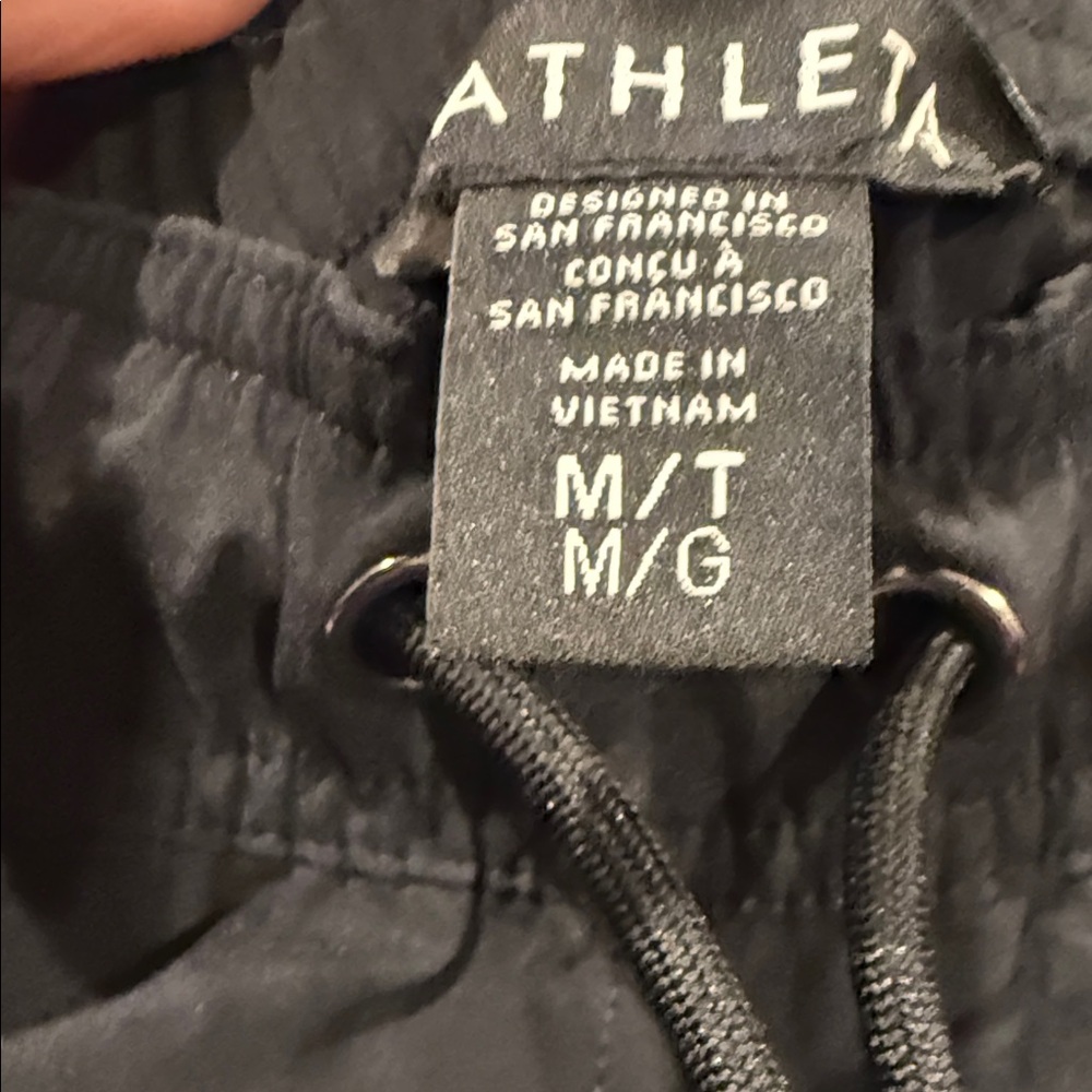 Athleta Mid Rise Crop Poplin Black Wide-Leg Pant - Med Tall - Picture 5 of 7